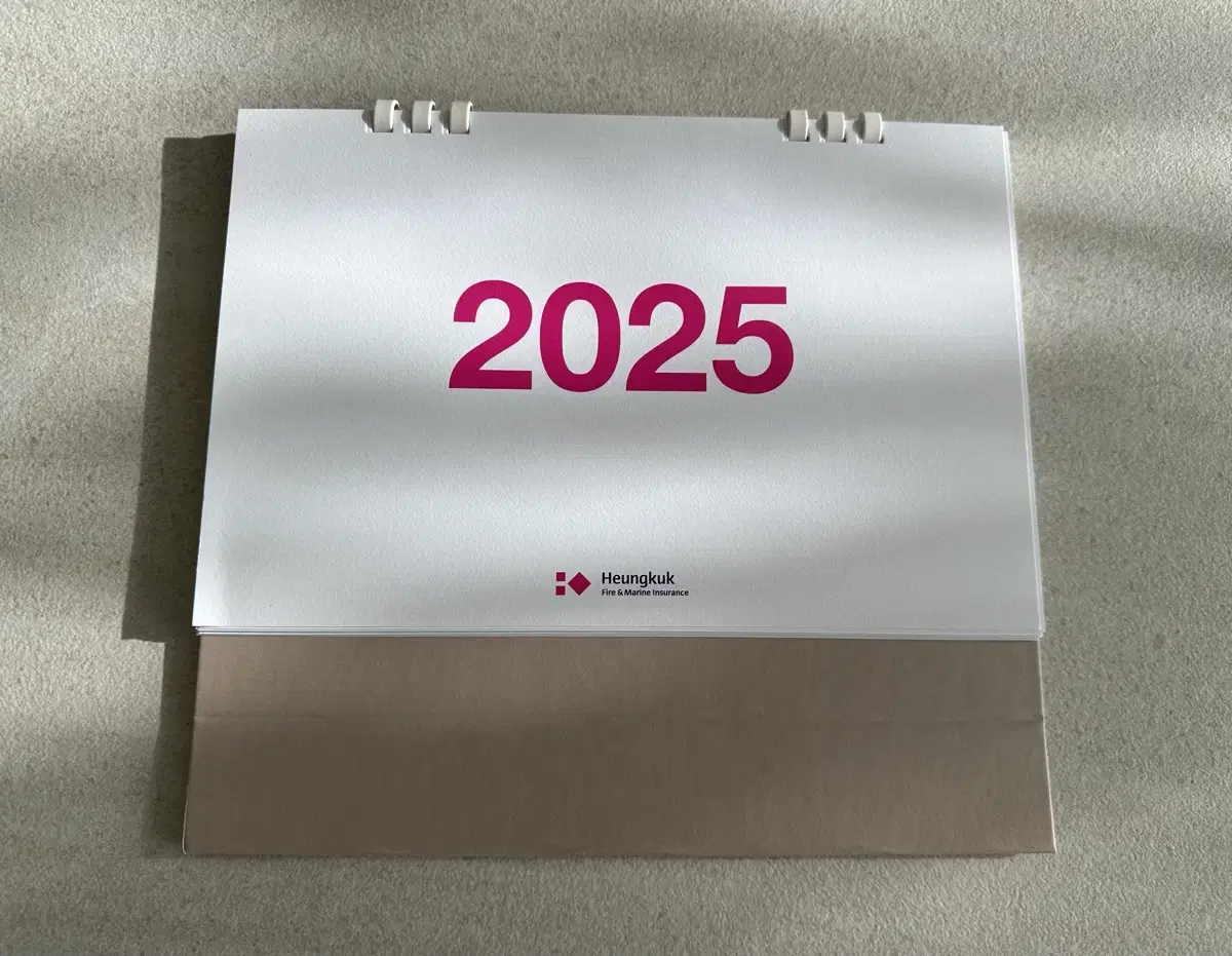 2025년 탁상 달력 캘린더